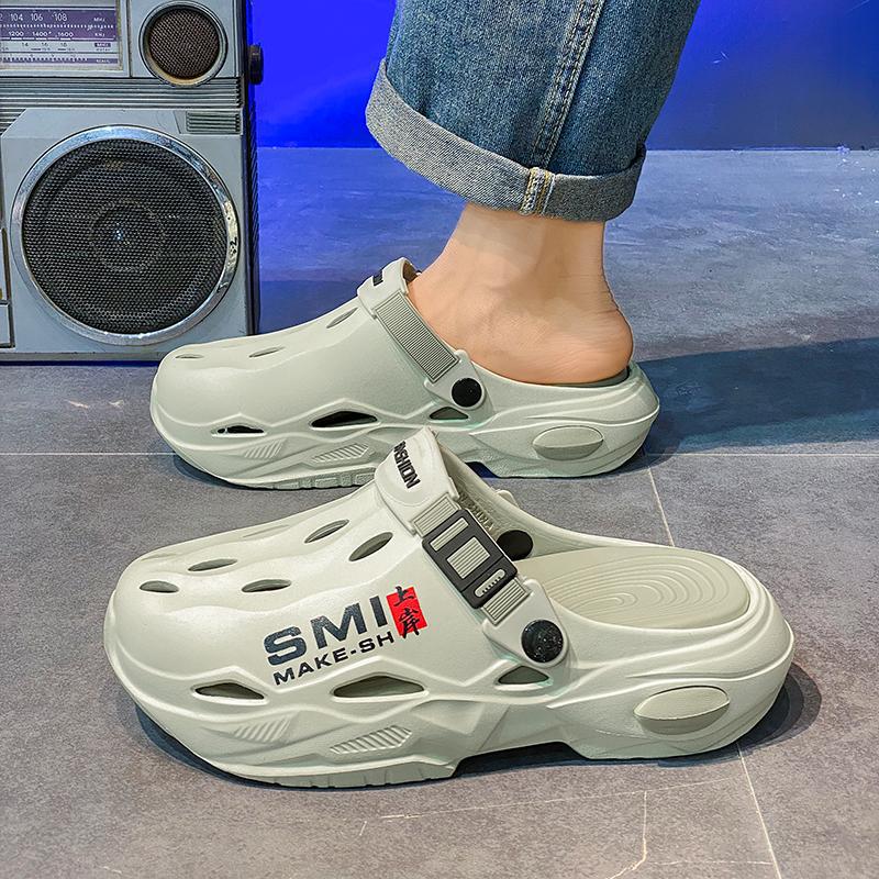 2025 nuevos zapatos con agujeros para hombres, ropa exterior, suela gruesa, antideslizante, zapatillas Baotou, sandalias deportivas de playa al por mayor