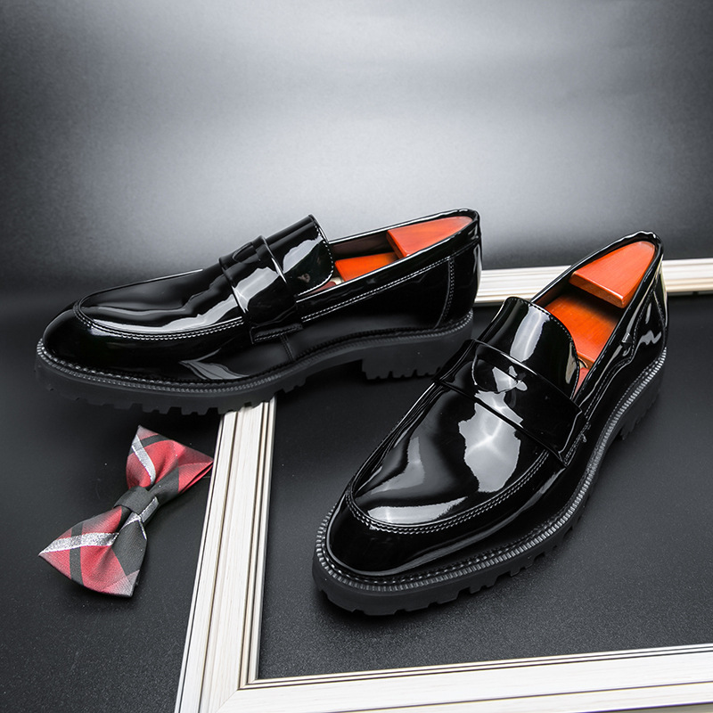 Inglés estilo de negocios casual punta zapatos de cuero de hombre otoño nuevo estilo coreano de tendencia interior aumento de un pie zapatos Lefour