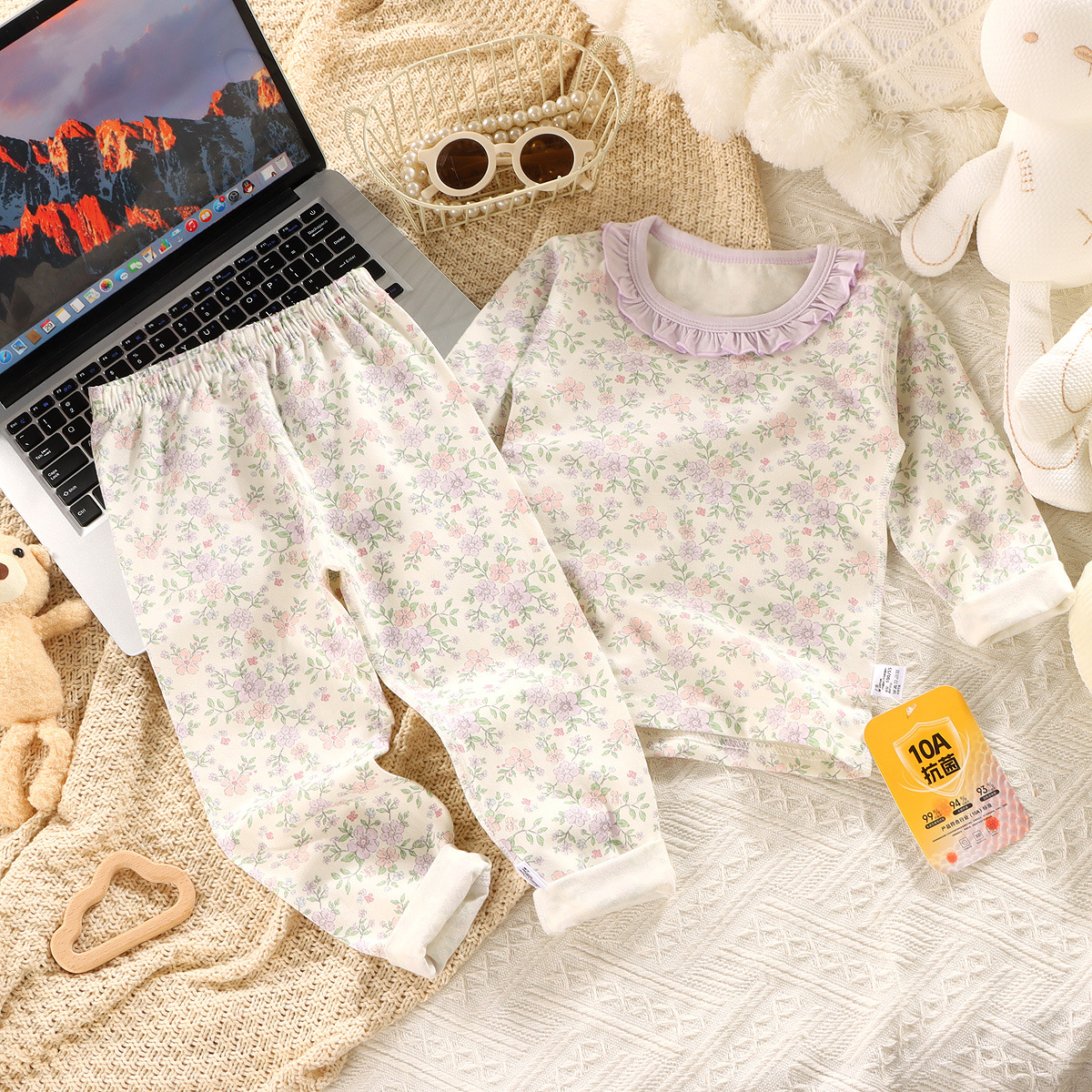 [personalizada] pijamas de niñas algodón sin hueso abrigo de otoño pantalones de otoño ropa para el hogar bebé primavera y otoño conjunto de dibujos animados al por mayor