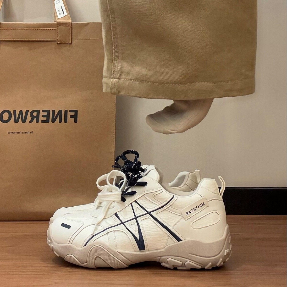 Zapatos de entrenamiento de estilo explosivo de base gruesa para mujeres 2026 nuevos zapatos de primavera y otoño zapatos deportivos casuales Agan zapatos blancos pequeños image 3