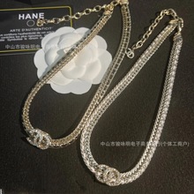 ���l������С��Ҵ�Ƥ�K��ĸ�pC�Ƕ�M���Ů�ع��ֹ������i�