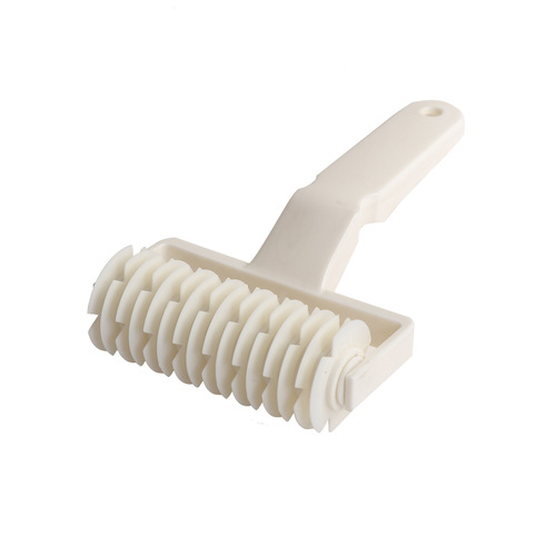 Plastic raster knife, pizza roller raster knife, pineapple dough hob, baking tool raffia knife manufacturer