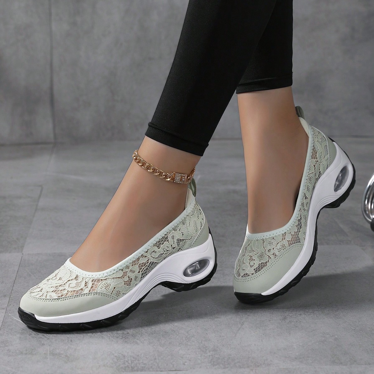 Women's Casual Shoes, Spring and Summer New Lace Air-Cushioned Running Shoes, Comfortable Mom Shoes, Height-Increasing Shoes