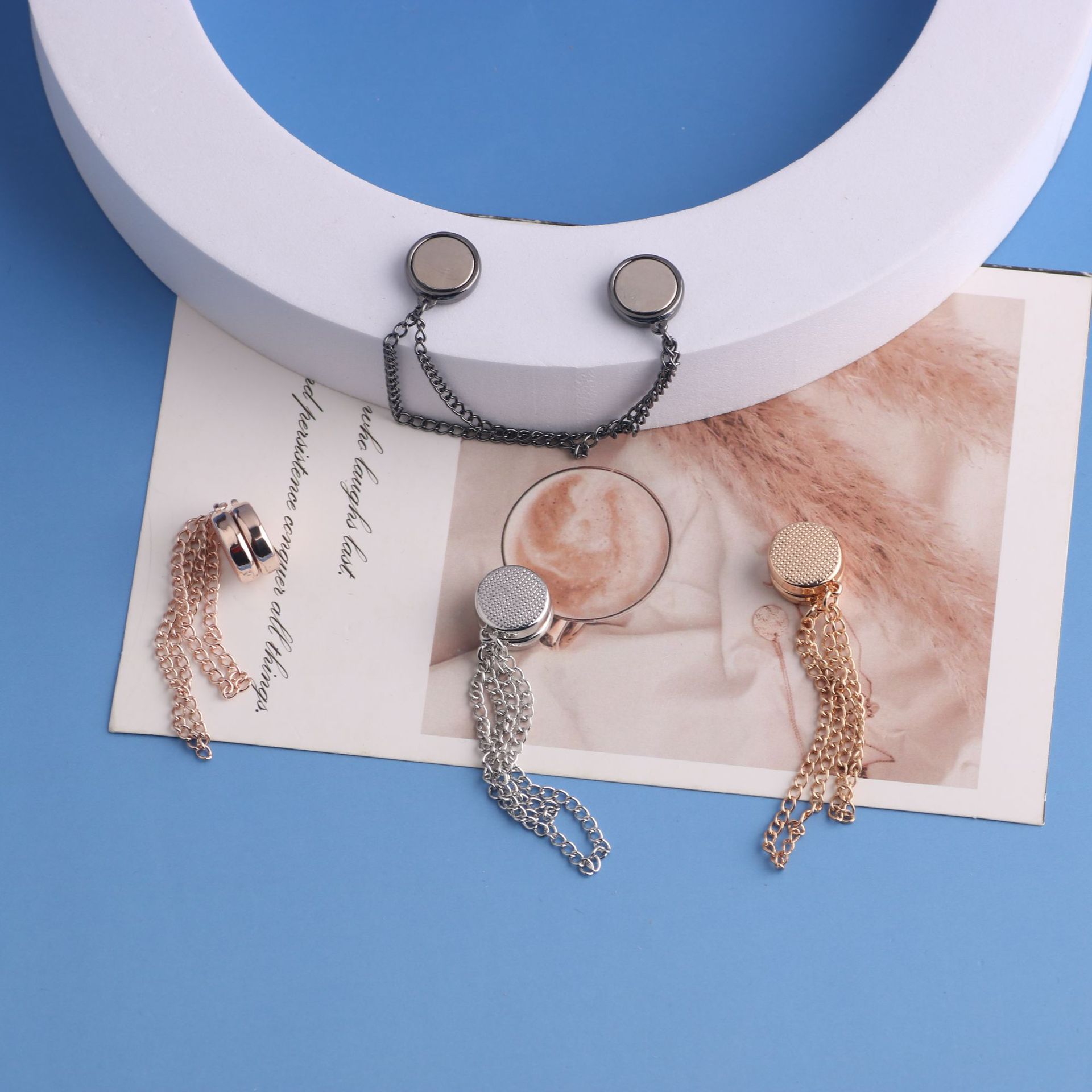 Flat Round Strong Magnetic + Chain Buckle for Shortening Trouser Legs, Universal Edge-Closing Sleeve Shortening Adjustment Buckle