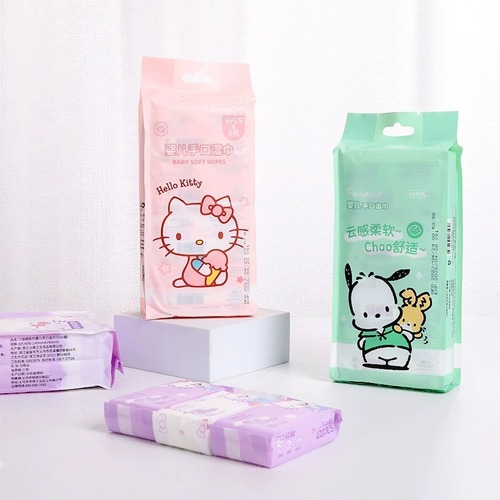 Sanrio Hello Kitty Pacha dog baby hand and mouth wipes mini baby children's household wet wipes outdoor portable