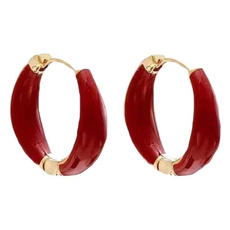 [Chapado en oro real] 2023 nuevos pendientes de círculo rojo nicho de lujo elegante diseño de gama alta hebilla de oreja