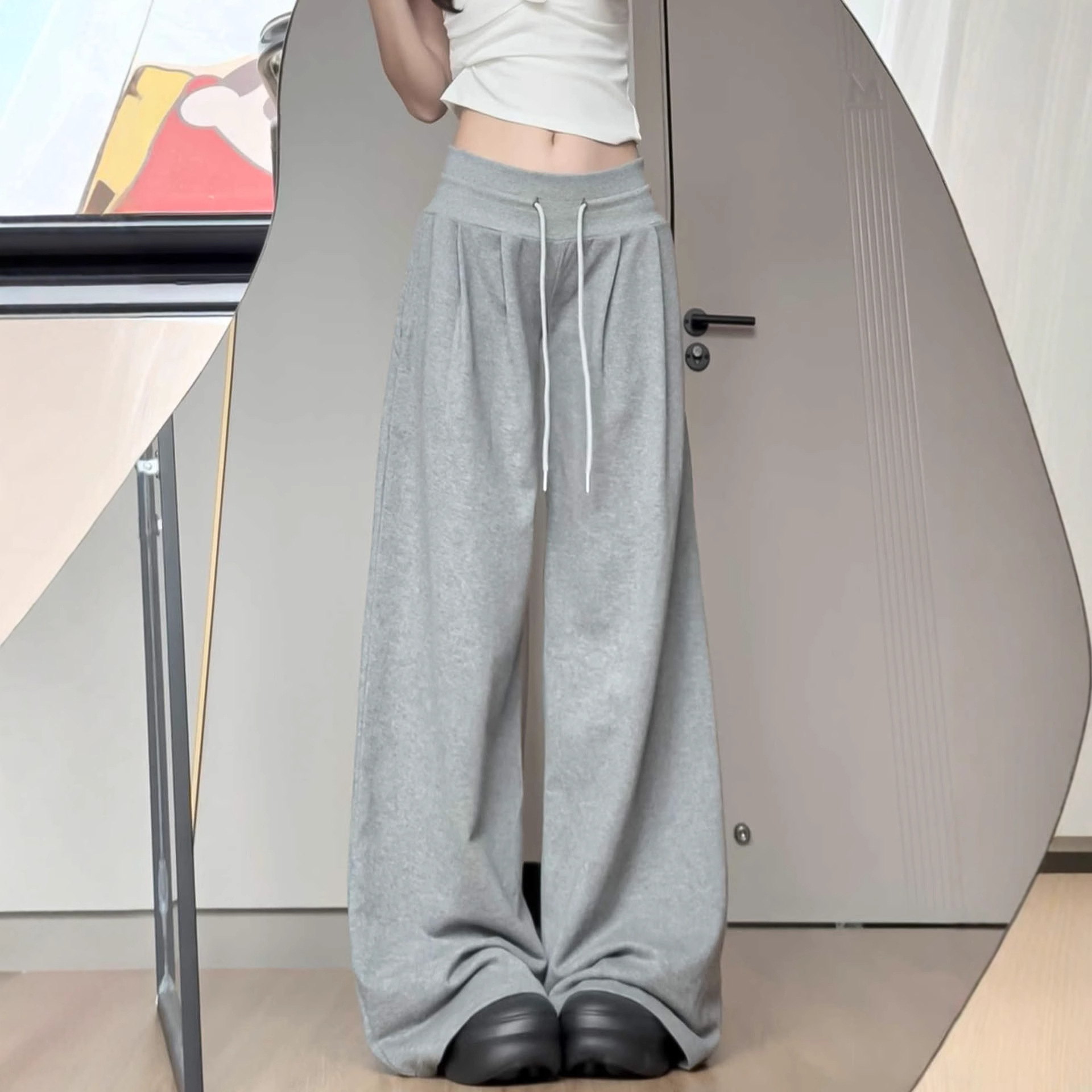 Pantalón entallado casual gris