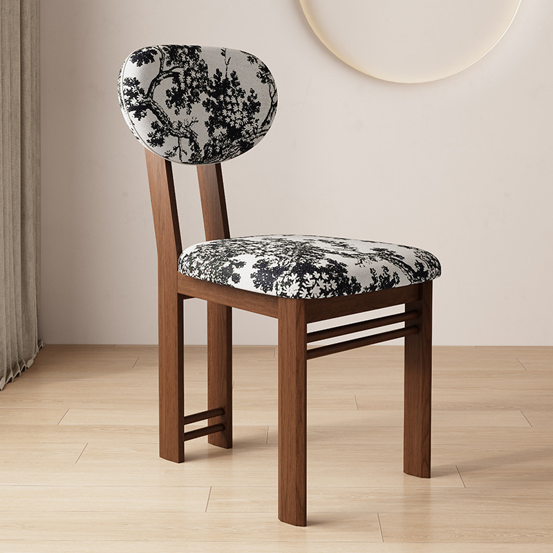 2025 nueva silla de comedor de madera sólida sala de estar doméstica hotel leche tienda de té silla de respaldo nórdica silla de maquillaje