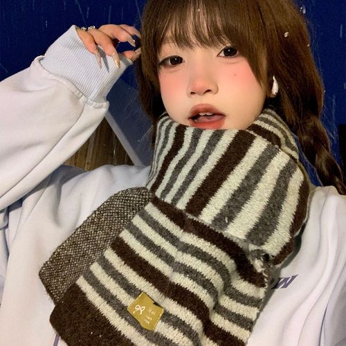 Korean Retro Color-Blocking Striped Knit Scarf for Women - Autumn/Winter, Unique Design, Relaxed Style, Warmth Protection Neck Scarf