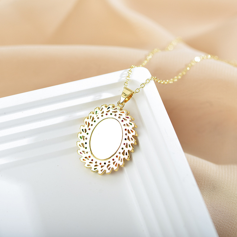 Fashion Portrait Copper Plating Zircon Pendant Necklace
