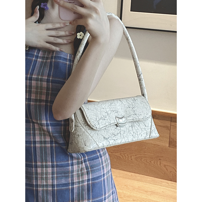 French Niche Design Underarm Bag Women's New 2023 Fashion Graffiti Shoulder bag high-level sense of all-match handbag_voghion.com
