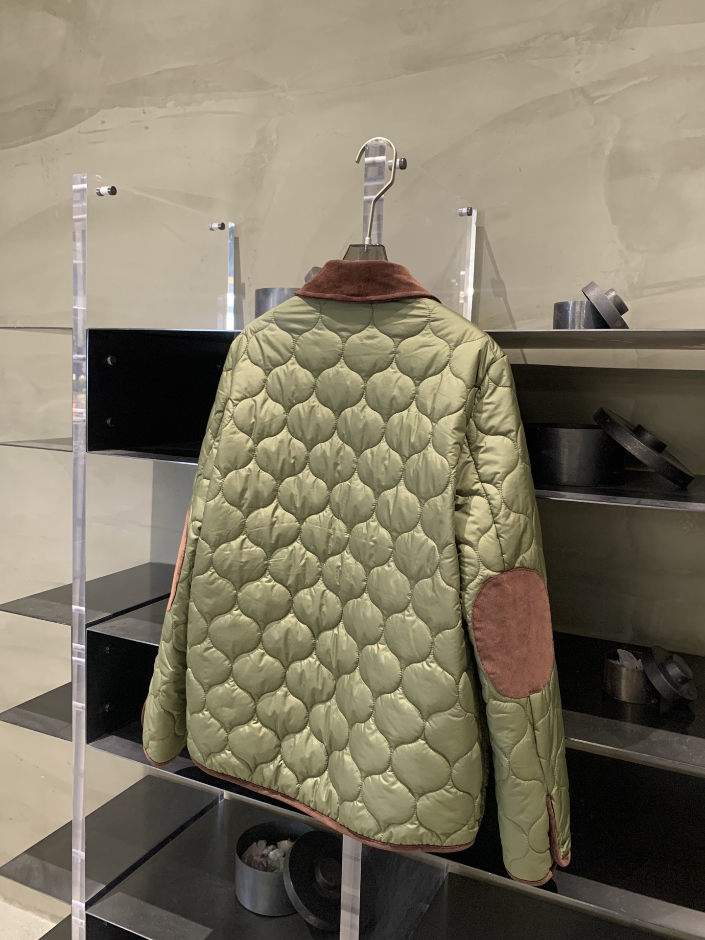 2024秋冬新作 レトロ古銭風コットンカジュアルジャケット レディース ダイヤ柄キルティング フリップカラー アーミーグリーンジャケット