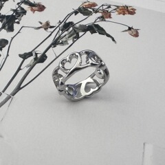 Cool-style hollowed-out heart-shaped open-ring for women&mdash;versatile, personality-driven, niche-design heart-shaped ring.