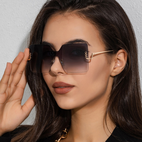 新款大框方形太阳镜男女潮欧美渐变墨镜跨境街拍个性眼镜Glasses