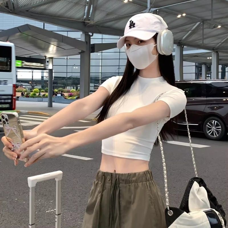 Hombres coreanos de manga corta 2026 camiseta de verano corta caliente delgada y delgada en la parte superior de base image 4