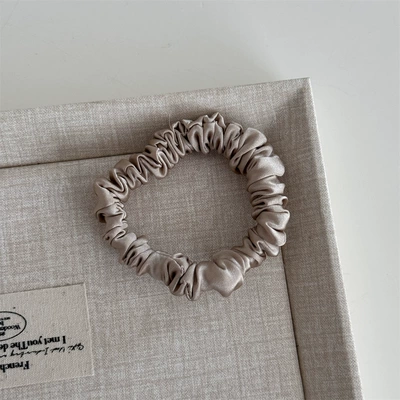 Hair Ties That Do Not: Saç üçün rezinlər - small-intestine-hair-tie-naked-powder