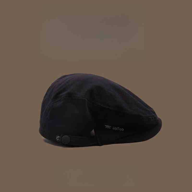 Rear tail peak forward cap black