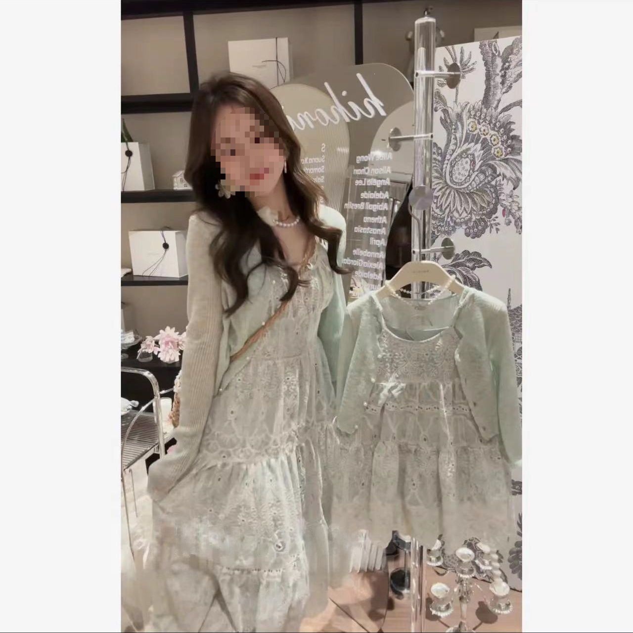 New summer style fresh Korean-style suspender dress with waist-cinching design for mother and daughter - sweet and elegant mother-daughter outfit.