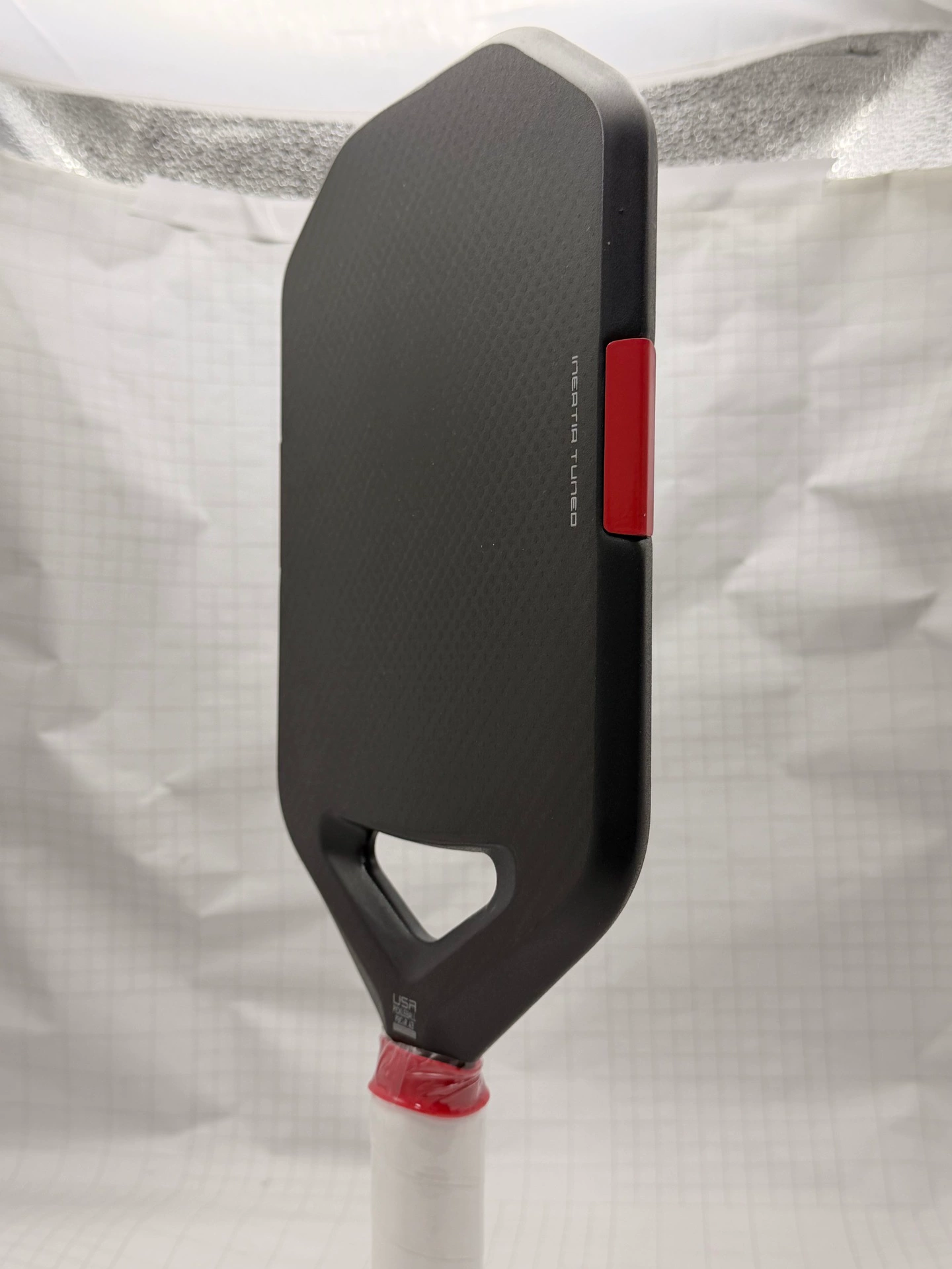 Tesla's same carbon fiber hot-pressed frameless one-piece pickleball racket