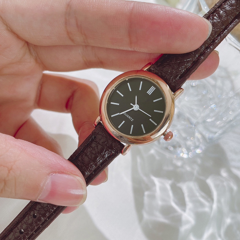 New Korean-style small round watch for women, casual, fashionable, trendy, simple, unique, retro, student watch, casual ladies' watch