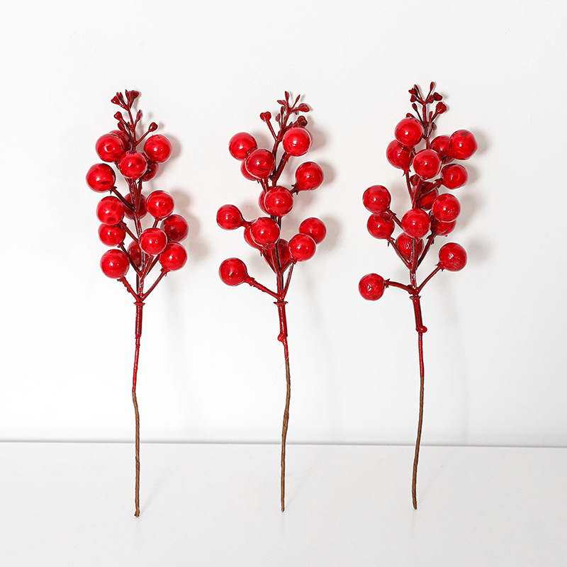 Venta al por mayor Navidad fruta roja ramas tres Navidad baya espuma fruta esquejes de árboles de Navidad simulación fruta grano flor arreglo Accesorios