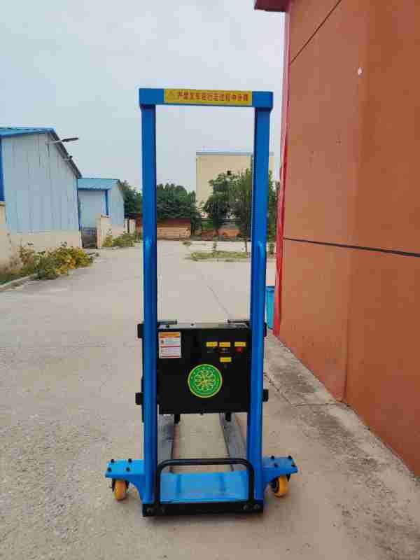 便携式手推上下货叉车 登高搬运装卸货升降叉车 电动随车叉车厂家