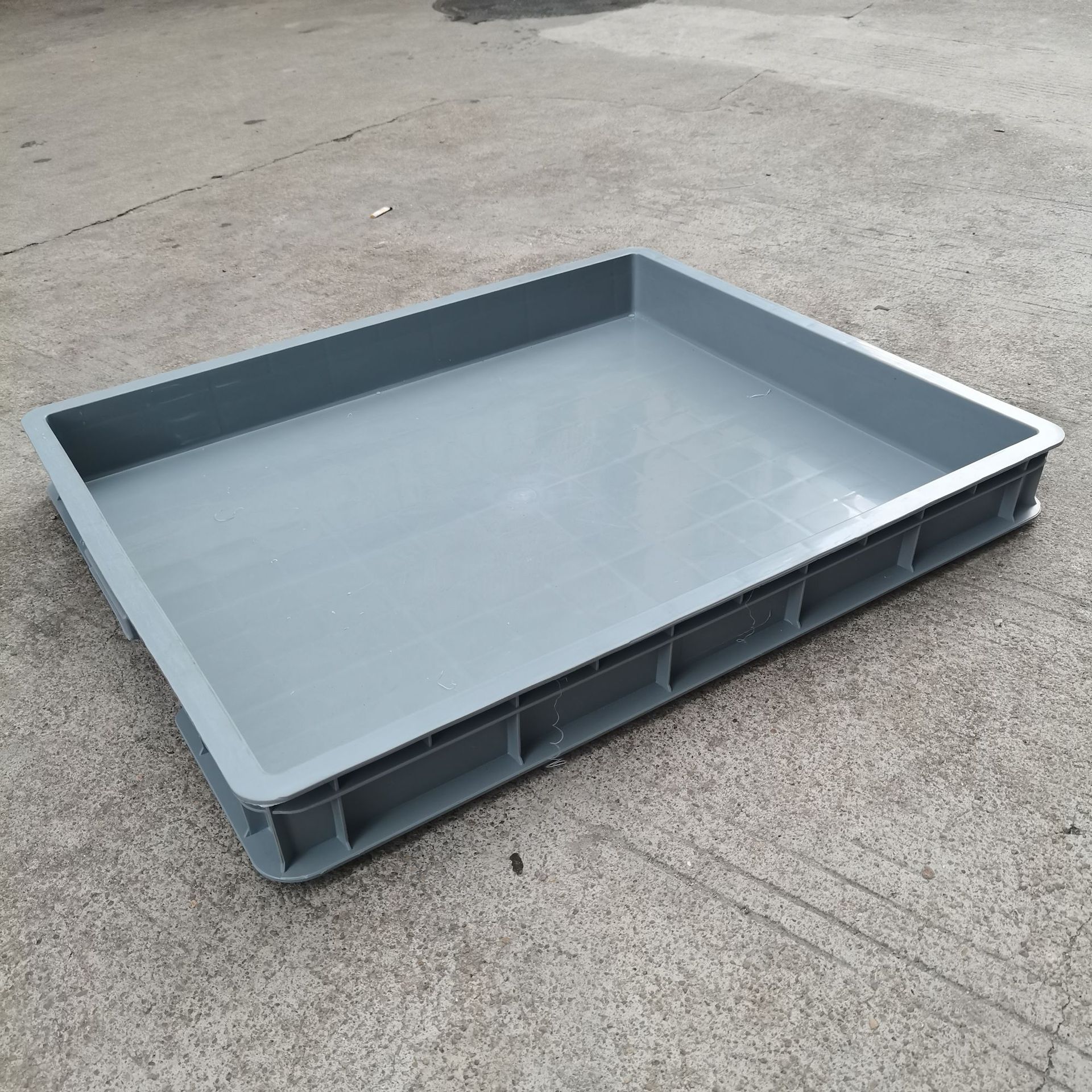 批发塑料周转箱 长72厘米高8厘米 矮方箱 塑料方盘 食品周转箱