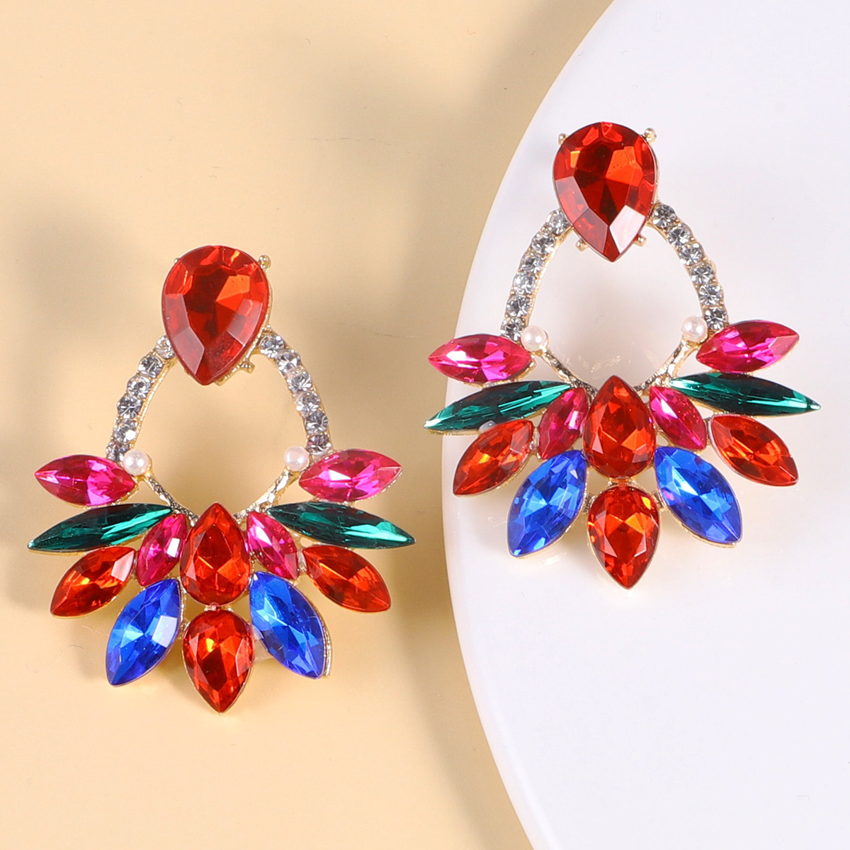Vintage Elegant Colorful Diamond Inlay Series Alloy Earrings Female display picture 1