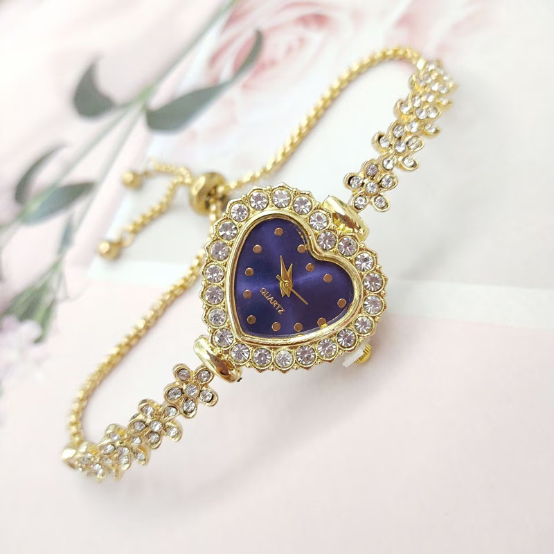 40g Weight Ordinary Glass Mirror Material Alloy Strap Material Watch Classification Pointer Display Type Buckle Buckle Style Heart-Shaped Dial Shape Holiday, Banquet, Selfie Occasion Quartz Movement Heart Shape Pattern Women's Gender Elegant, Lady Style Elegant Lady Heart Shape Buckle Quartz Watch Women's Watches 3
