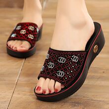 �ļ��¿������Ь�r�з����ָ�ƽ�׺��ܛ�����������⴩���]Ů