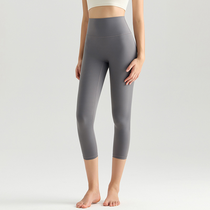 LAHN Pantalones de yoga sin tallas con sentido de la nube, pantalones cortos sin líneas incómodas, leggings deportivos de cintura alta para levantar la cadera para que las niñas los usen afuera