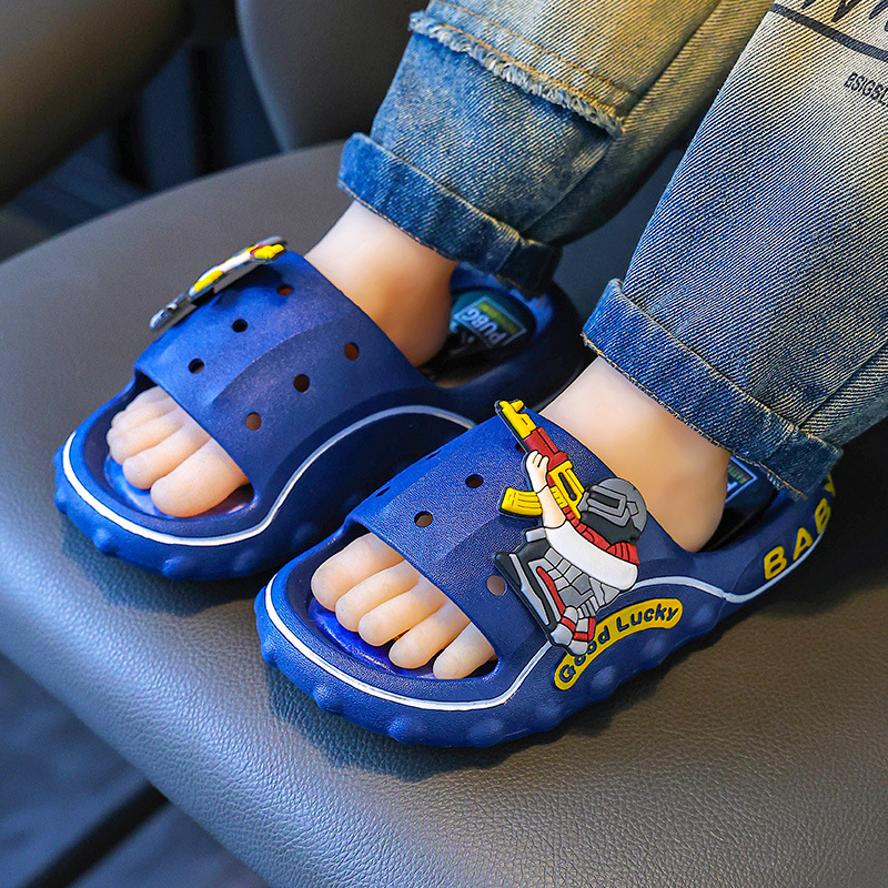 Zapatillas infantiles para niños 2025 nuevo verano para niños mayores en casa baño antideslizante zapatillas para niños en el baño