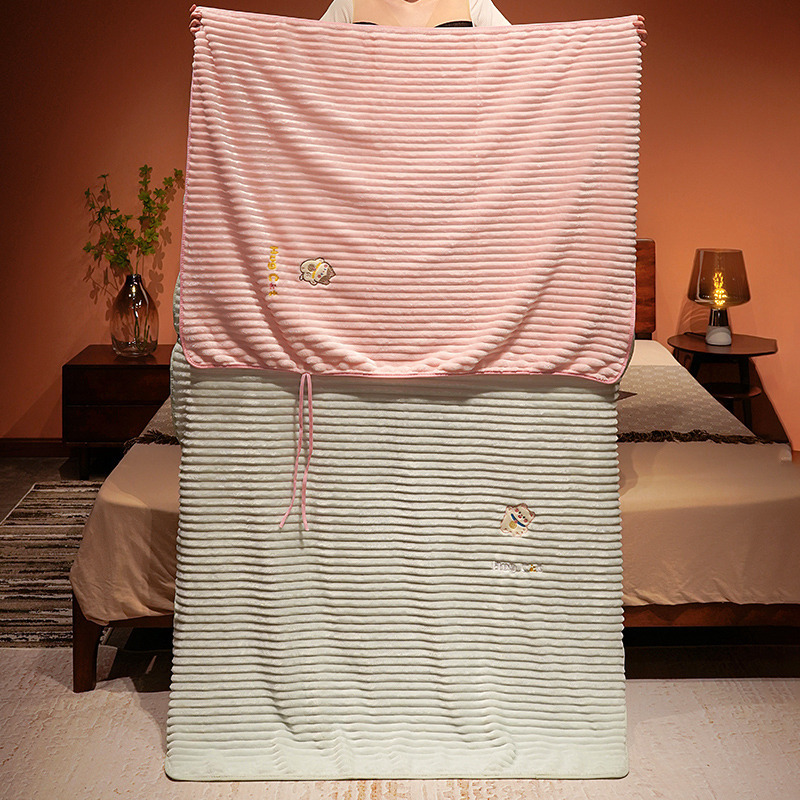 abrazar gatos estriados mantas de coral mantas de peluche correa de oficina portátil estudiantes de clase siesta mantas al por mayor