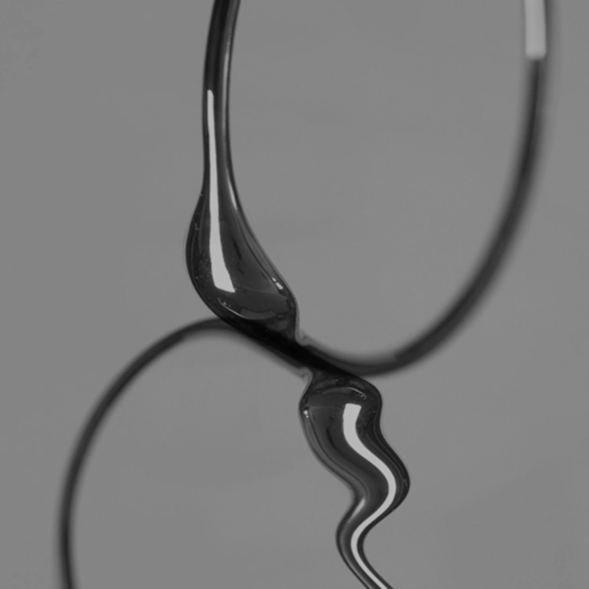 국경 간 뜨거운 판매 새로운  간단하고 다양한 웨이브 디자인 반지 여성의 가벼운 럭셔리 하이 엔드 반지 도매