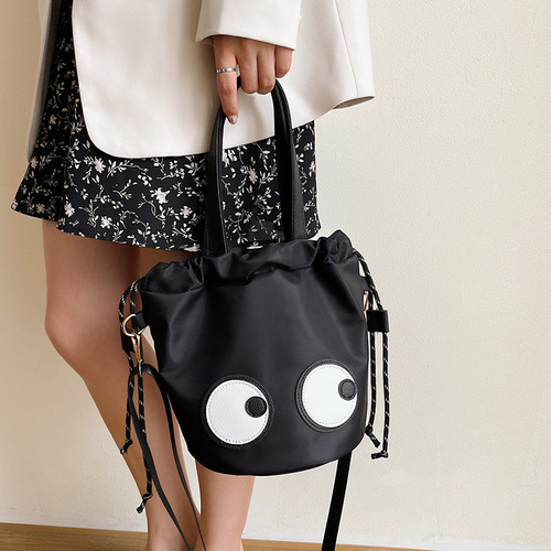 Cute, Fashionable and Funny Shoulder Bag 2024 New Tang Nier Casual Handbag Out for Street Student Girls Crossbody Bag