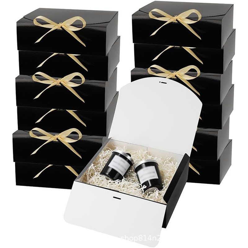 외부는 검정색, 내부는 흰색 + 골드 리본 27*20*8cm