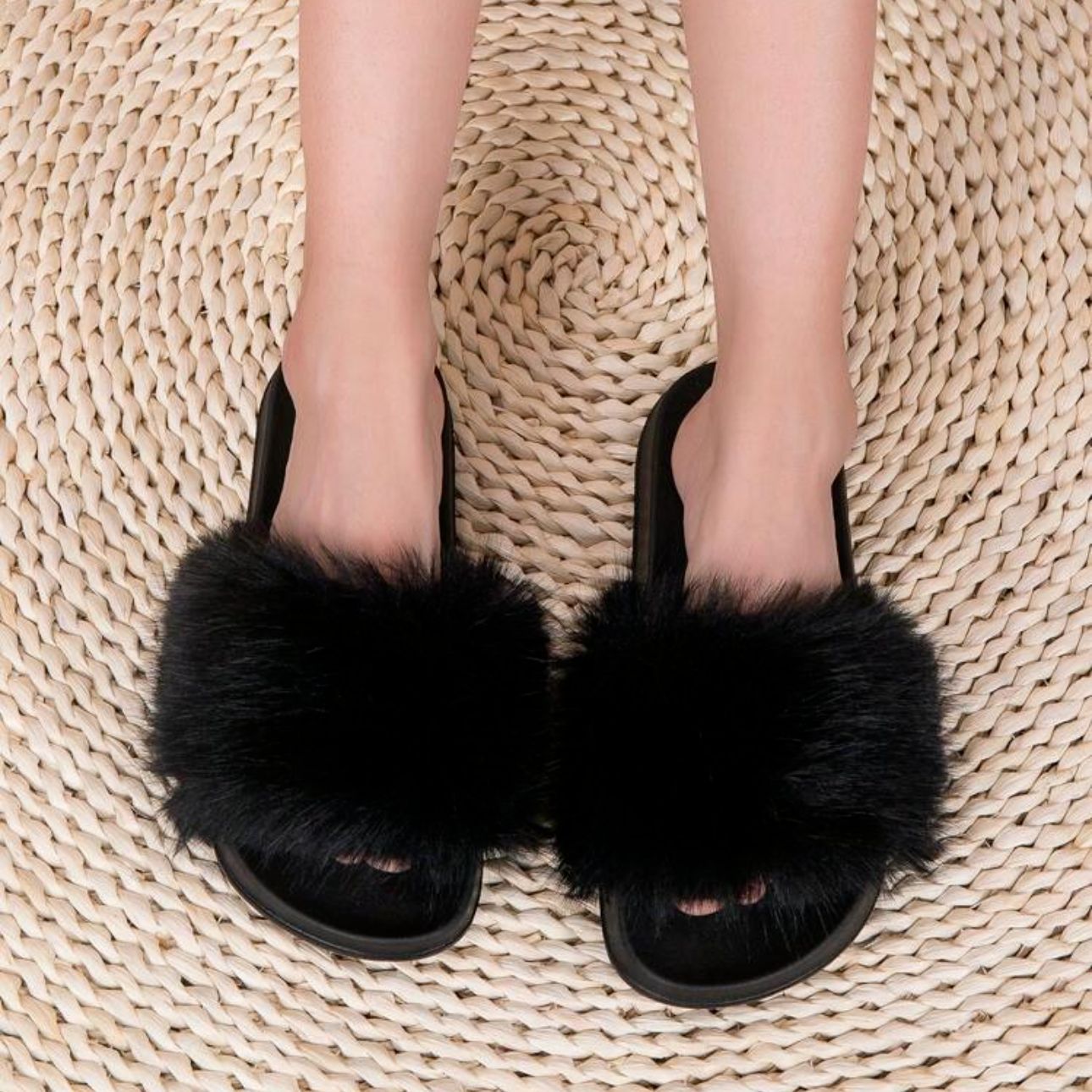 2026 Korean Summer Women's Comfortable And Stylish Slip-On , Non-Slip Outdoor European And American Style Furry Casual Slippers_vogvips.com