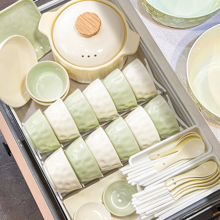 Cream-Colored High-Quality Ceramic Tableware Set for Home Use, Including Bowls, Plates, and DIY Combination Bowl and Chopstick Sets