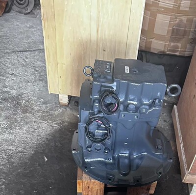 Подходит для колесных экскаваторов. Гидравлический насос Komatsu PW160-7 708-11-11510 708-1G-11510