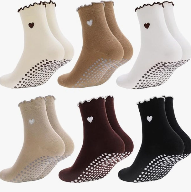 Korean-Style Simple Solid Color Ruffled Edge Heart Embroidery Yoga Socks, Niche Gentle Style Non-Slip Mid-Calf Socks Korean-Style Simple Solid Color Ruffled Edge Heart Embroidery Yoga Socks, Niche Gentle Style Non-Slip Mid-Calf Socks