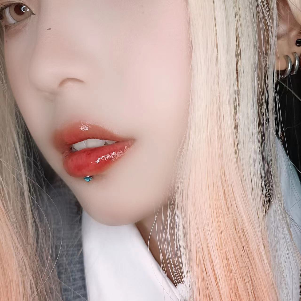 Pointed titanium steel lip stud product view