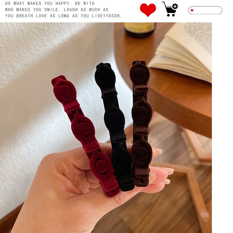 Otoño e Invierno simple Bangs clip lateral flocado trenzado clip de pelo frente horquilla lateral hembra estilo Chanel retro Dama