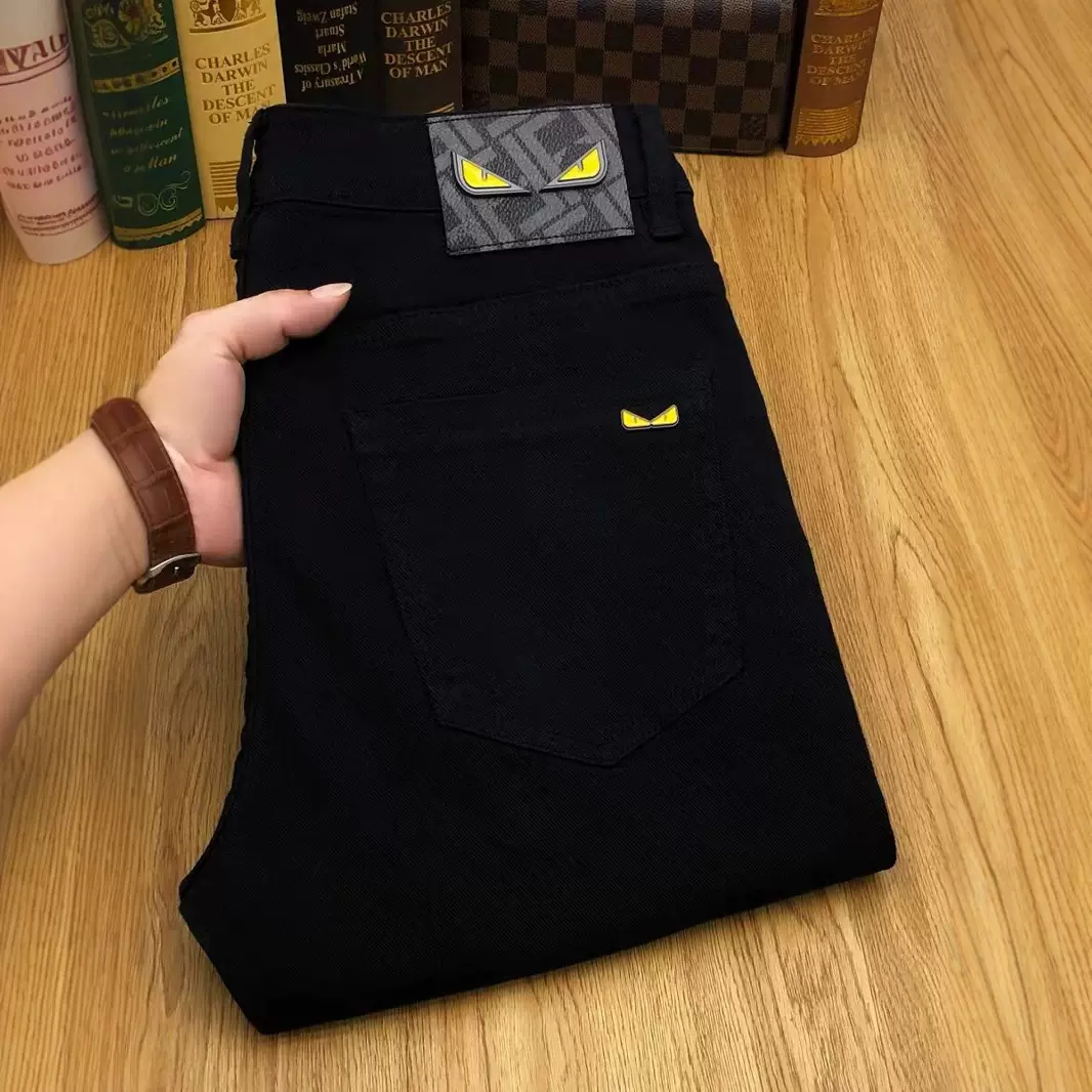 轻奢高端潮牌百搭牛仔长裤男士春秋新款黑色修身直筒弹力休闲长裤