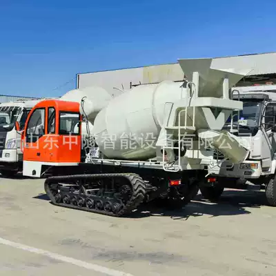 Betonqarışdıran maşınlar Tank Truck for Mountain