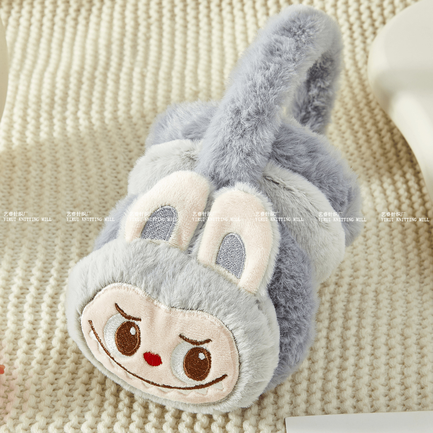 秋冬の新型アニメかわいい布ウサギのぬいぐるみ耳当て学生児童の凍結防止保温耳当て