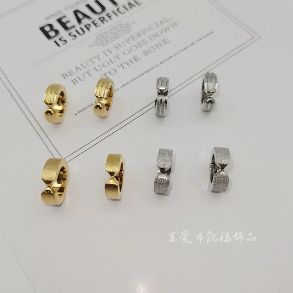 European and American fashion high-end sense frosted geometric earrings without ear hole circle titanium steel simple personality ear clip earrings