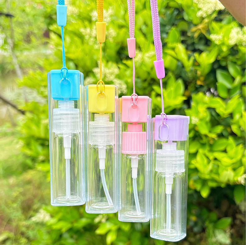 按压式小型喷壶迷你喷雾便携随身可爱玩具香水酒精分装消毒玻璃瓶