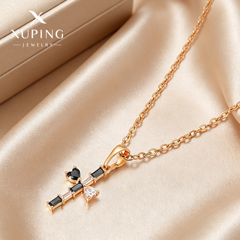 Xuping Europa y los Estados Unidos retro transfronterizos collar de cruz de aleación de cobre chapado 18k collar de nicho personalidad al por mayor mujeres