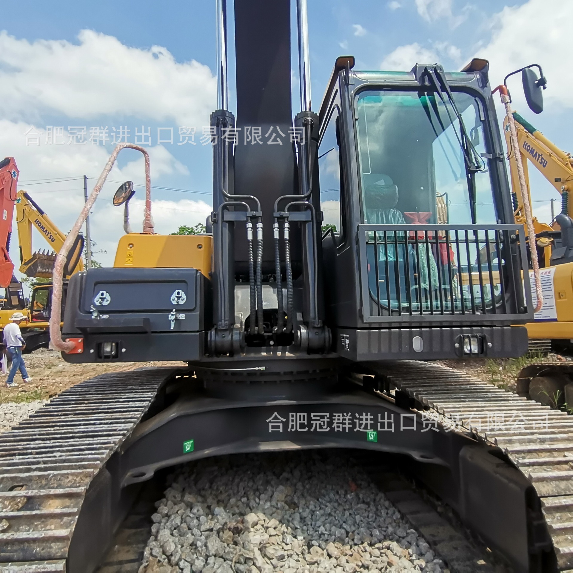 Comercio exterior venta directa Volvo EC210 EC240 EC300 excavadora tipo orugas gran sitio de construcción image 4