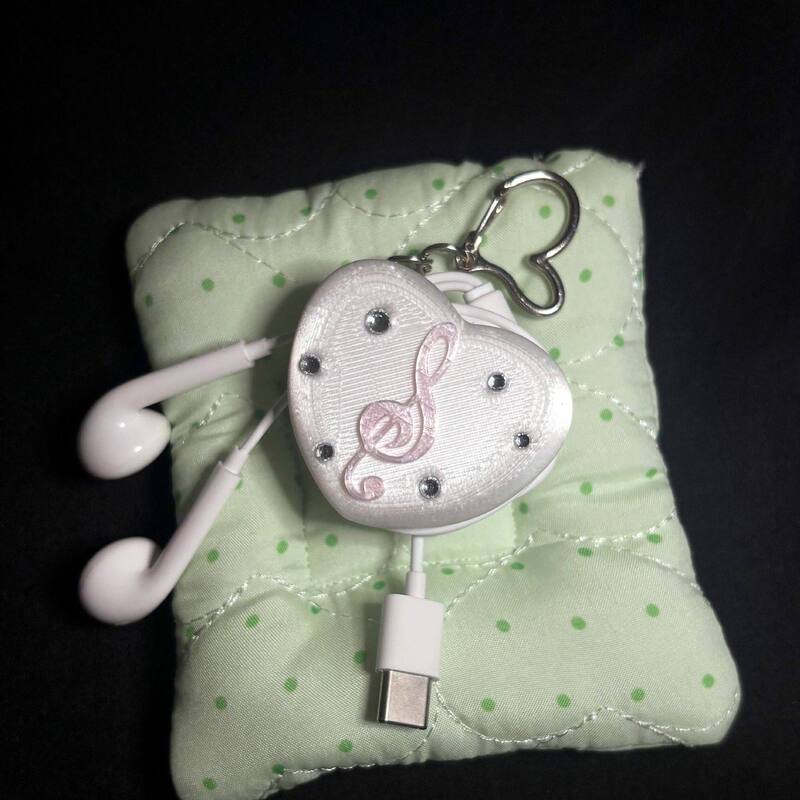 3D Music Heart Wired Earphone Storage Case Cute Vintage Design Bag Charm Small Accessory 3D Music Heart Wired Earphone Storage Case Cute Vintage Design Bag Charm Small Accessory